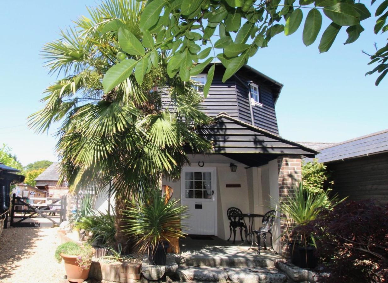 Hunston Mill Self Catering Dog Stay For Free Chichester Kültér fotó
