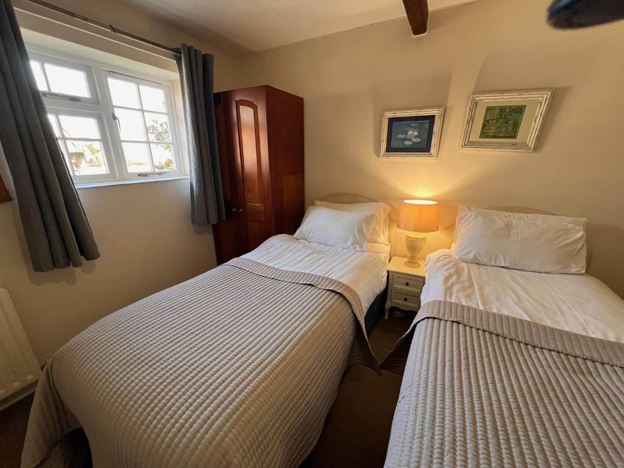 Hunston Mill Self Catering Dog Stay For Free Chichester Kültér fotó