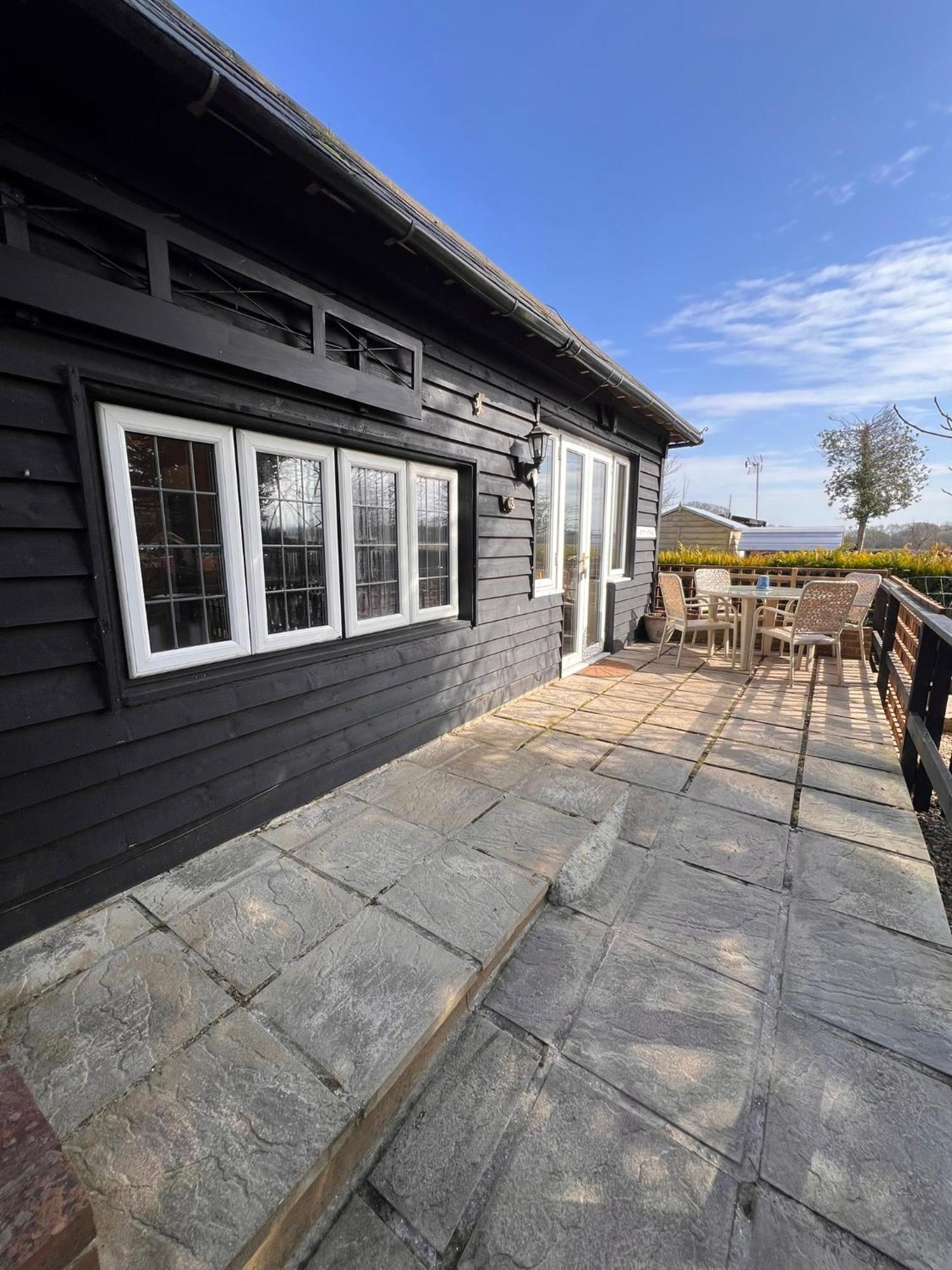 Hunston Mill Self Catering Dog Stay For Free Chichester Kültér fotó