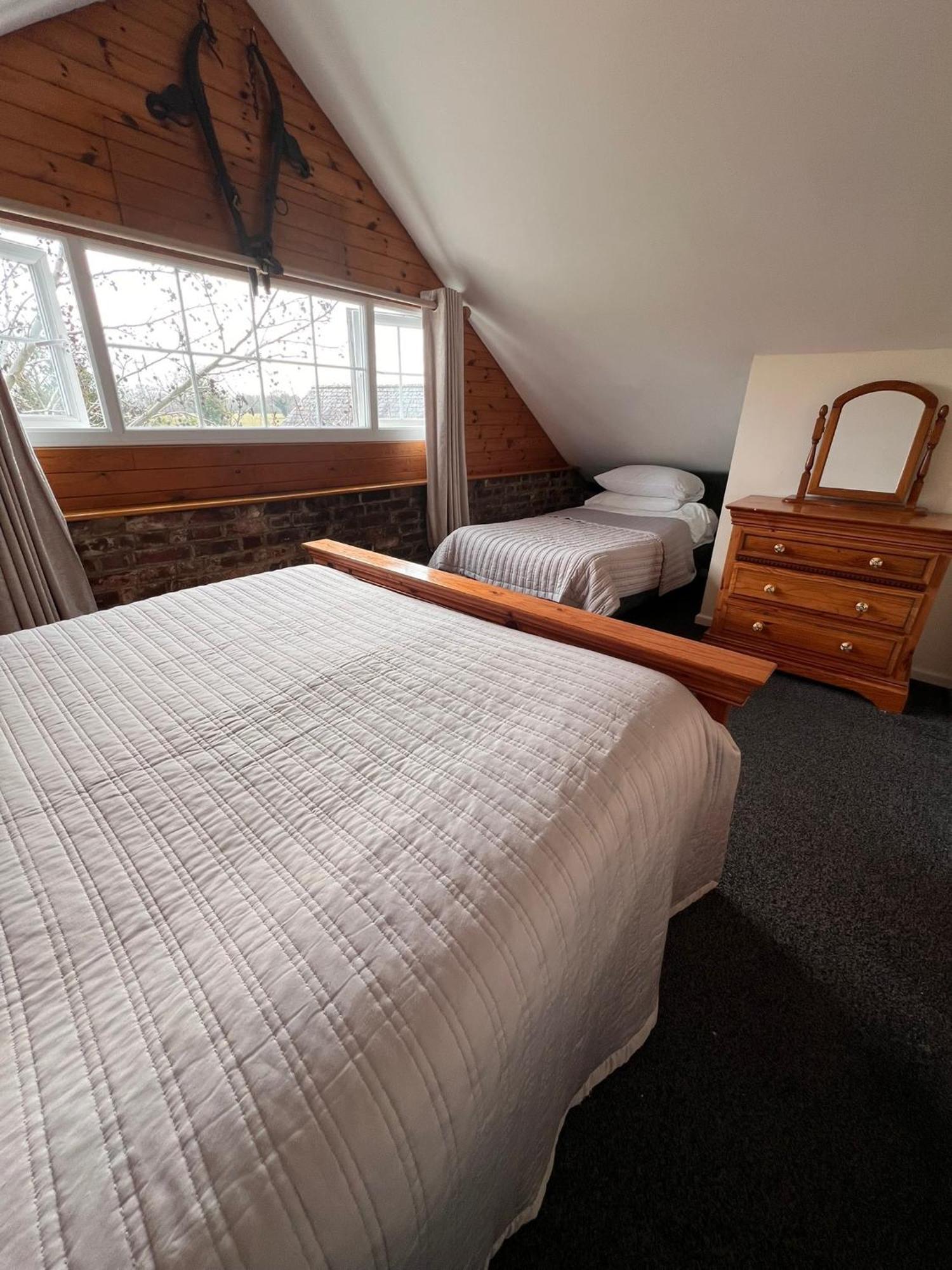 Hunston Mill Self Catering Dog Stay For Free Chichester Kültér fotó