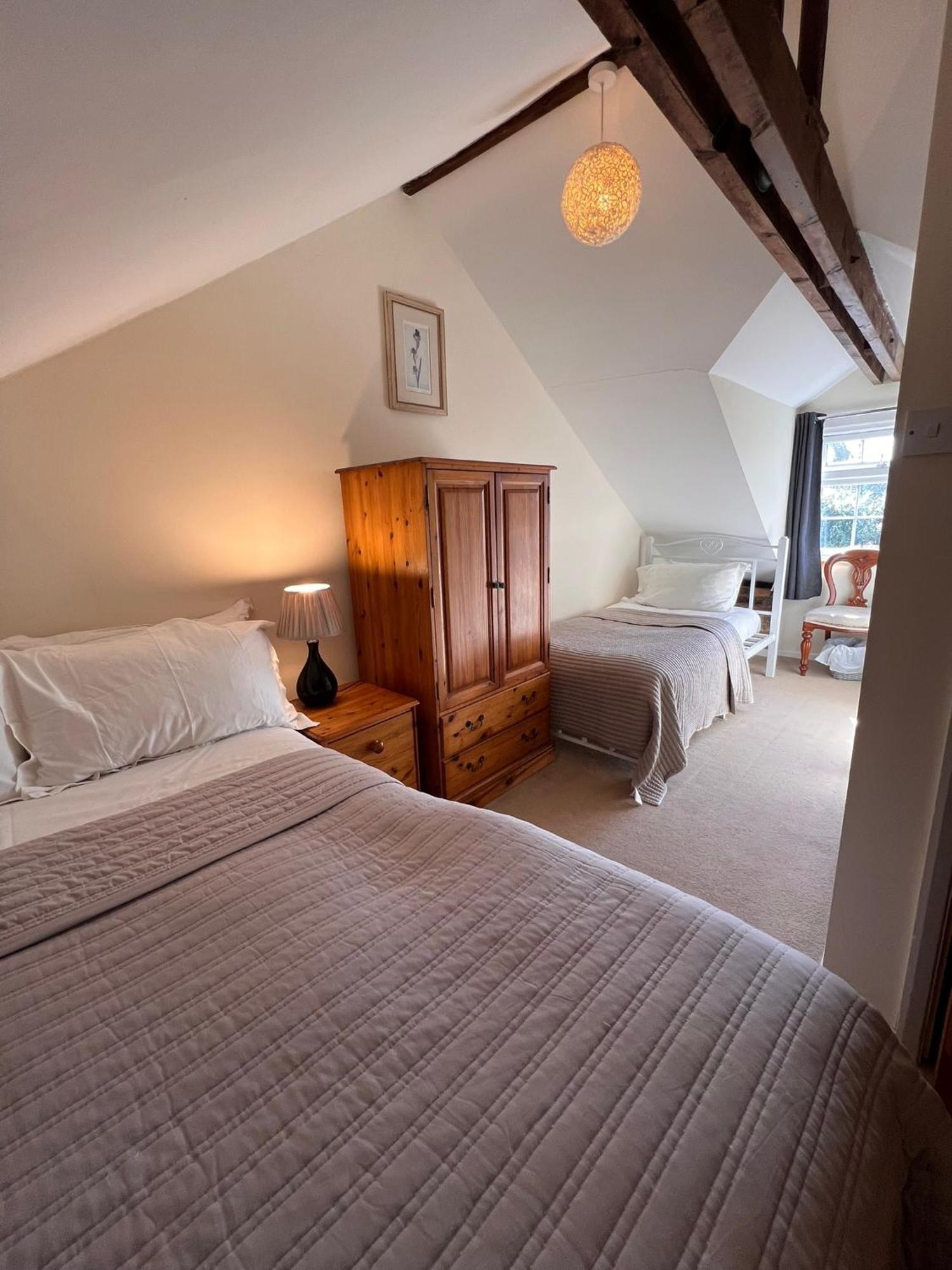 Hunston Mill Self Catering Dog Stay For Free Chichester Kültér fotó